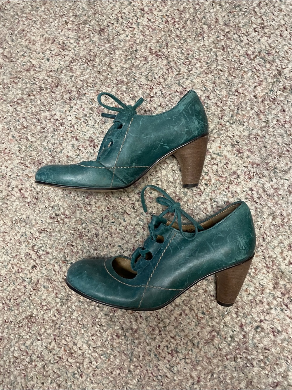 Fly London leather Women's green Lace-Up Vintage-Inspired Heels - Picture 4 of 9